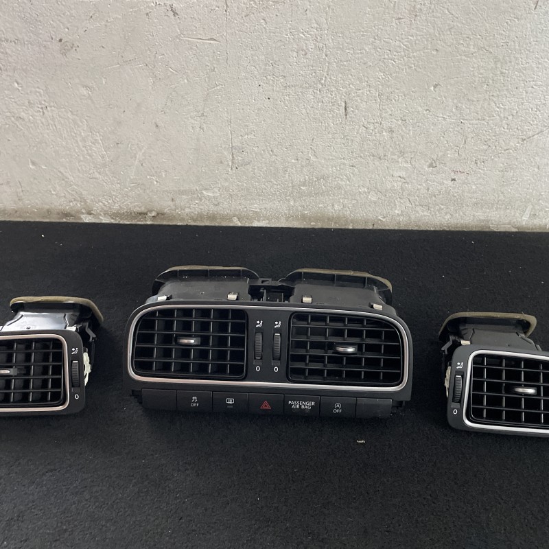 Grila aer bord / Volkswagen Polo 6R 2013 / Interior