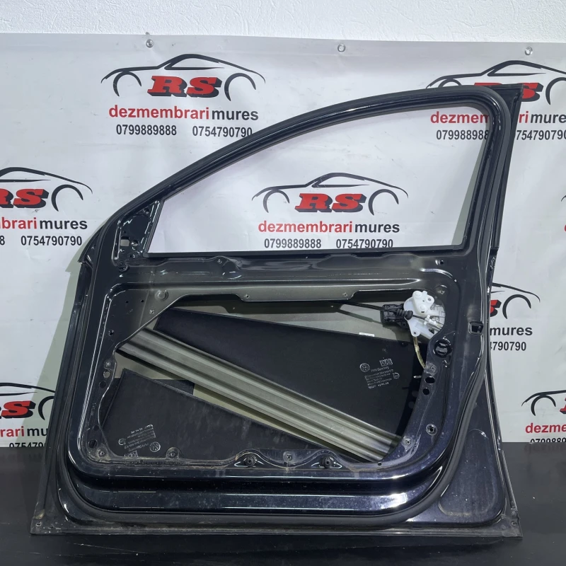 Usa dreapta fata / Volkswagen Passat B7 2012 / Caroserie, oglinzi si faruri