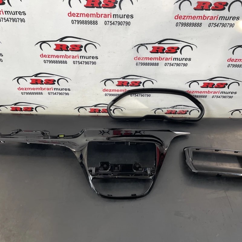 Ornament trim bord / Peugeot 208 208 2016 / Interior