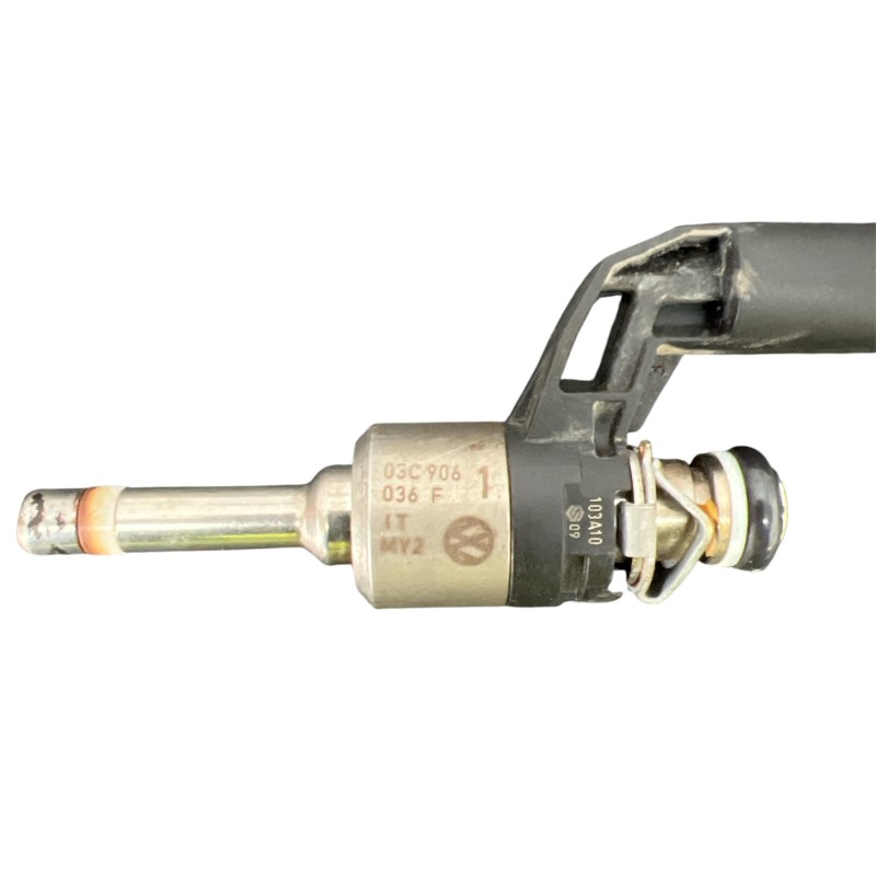 Injector / Volkswagen Golf MK6 2011 / Motor, racire si evacuare