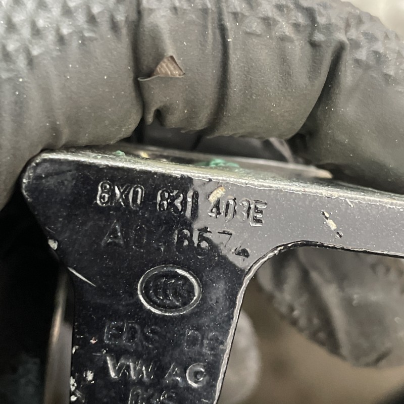 Balamale usa stanga fata / Volkswagen Passat B8 2016 / Caroserie, oglinzi si faruri