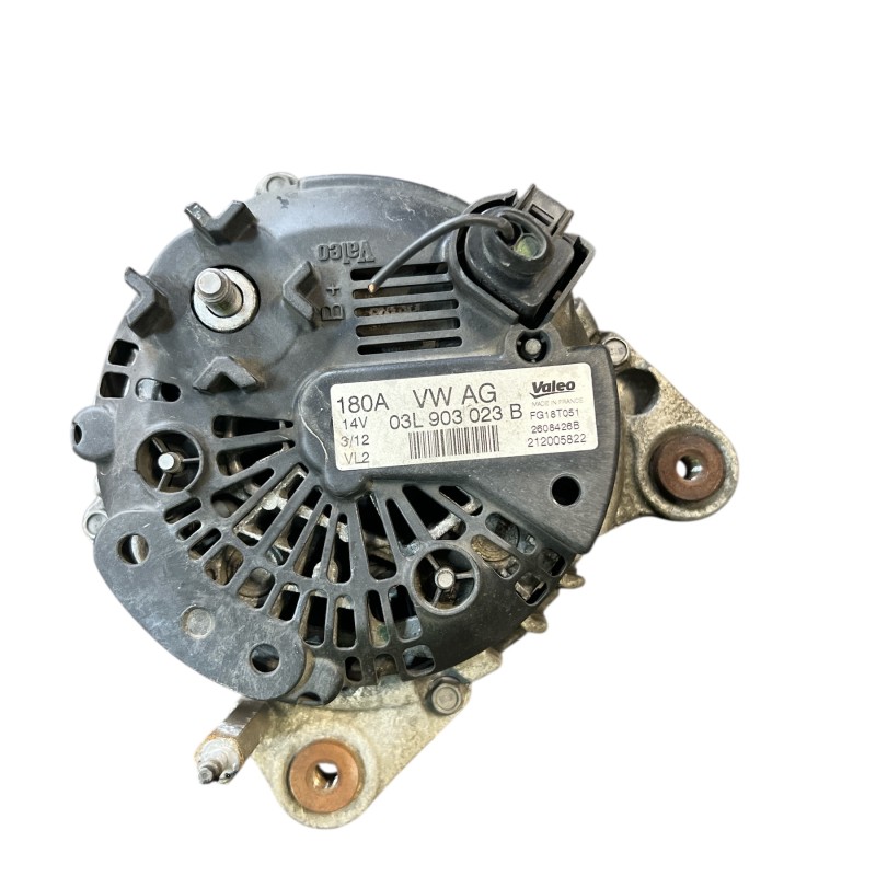 Alternator / Volkswagen Passat B7 2012 / Motor, racire si evacuare
