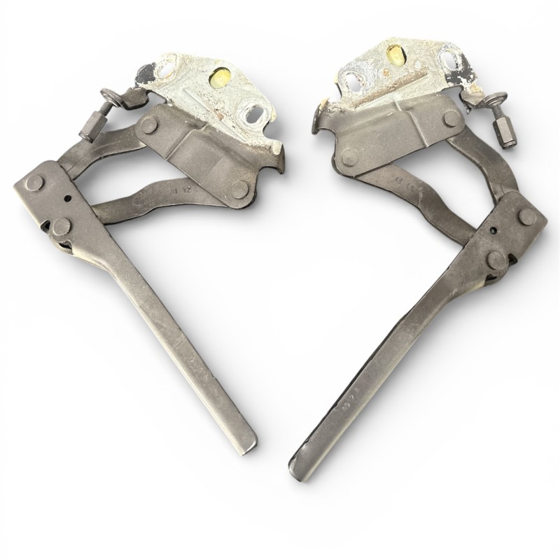 Balamale capota / Volkswagen Passat B7 2012 / Caroserie, oglinzi si faruri