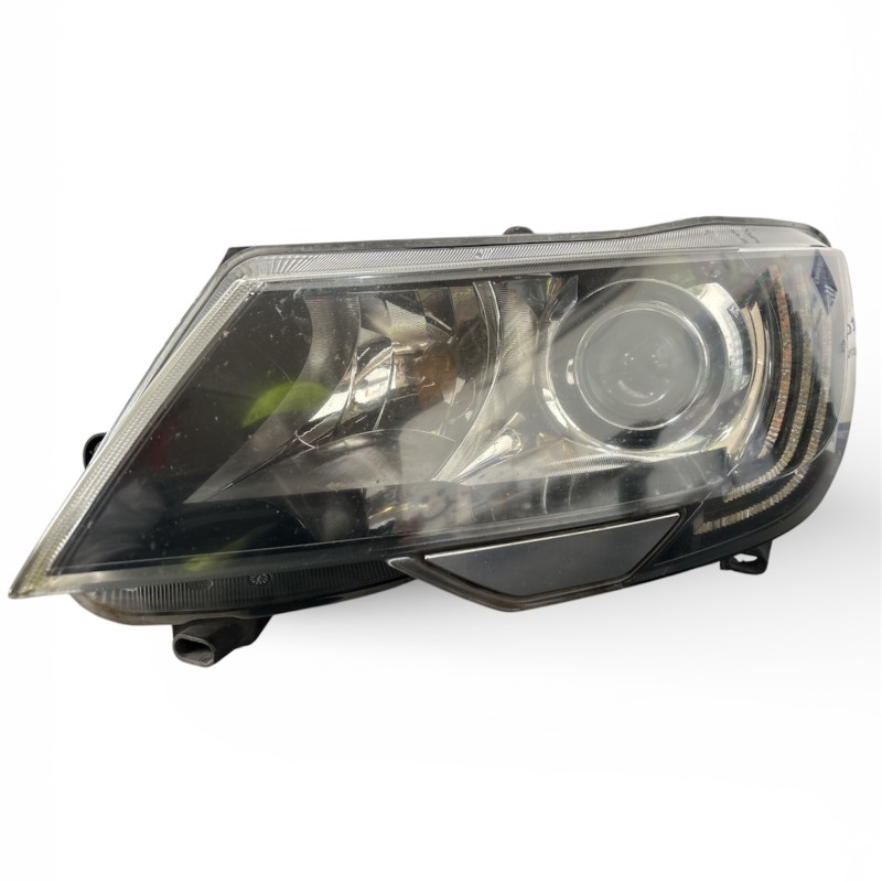 Far stanga xenon / Skoda Superb II 3T 2015 / Caroserie, oglinzi si faruri