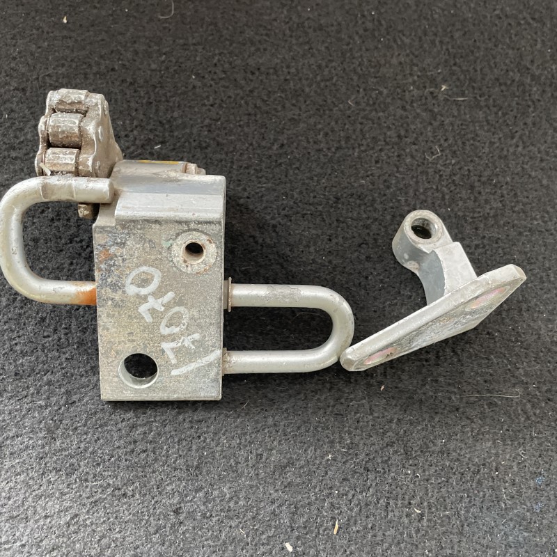 Balamale usa stanga fata / Volkswagen Passat B6 2007 / Caroserie, oglinzi si faruri