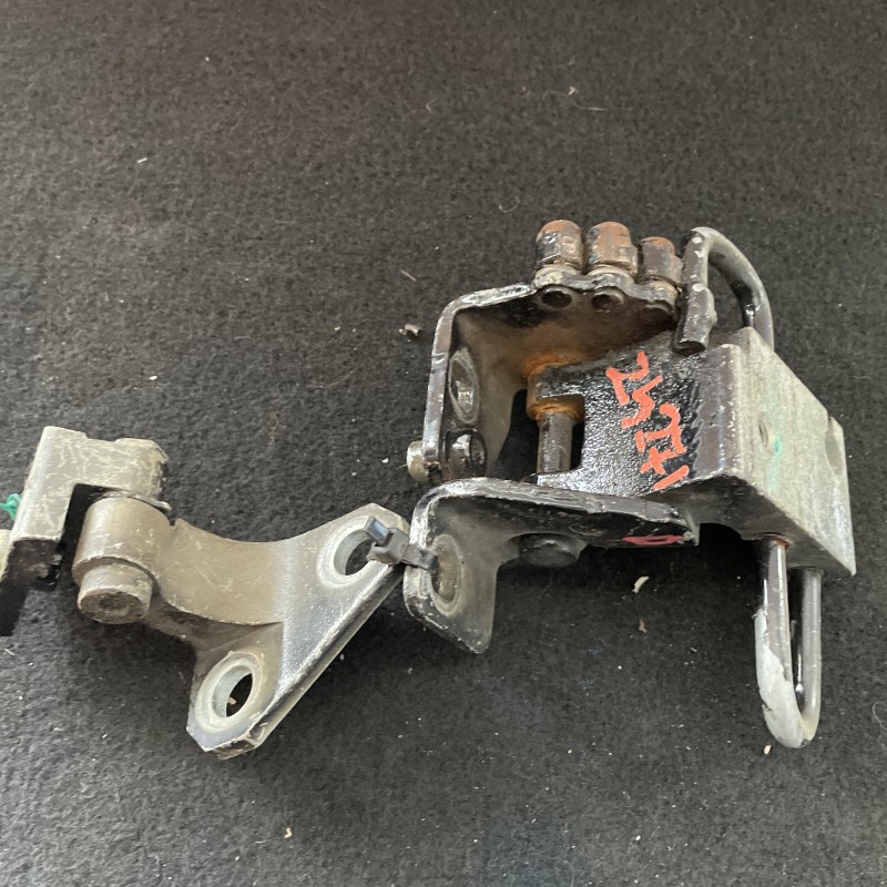 Balamale usa dreapta fata / Volkswagen Golf MK6 2010 / Consumabile si accesorii