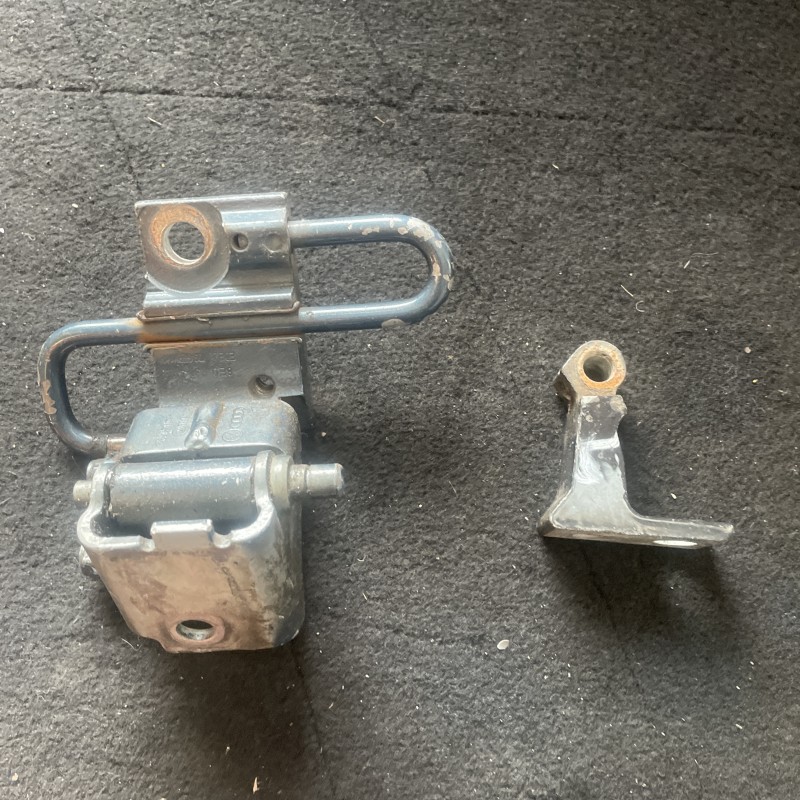 Balamale usa stanga fata / Audi A3 8P 2011 / Caroserie, oglinzi si faruri