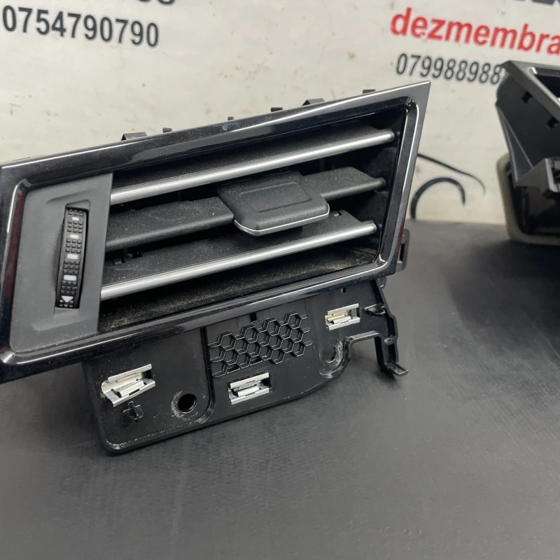 Grila aer bord / Volkswagen Passat B8 2016 / Interior