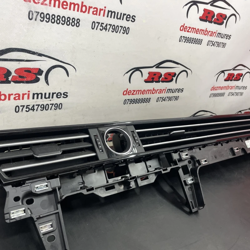Grila aer bord / Volkswagen Passat B8 2016 / Interior