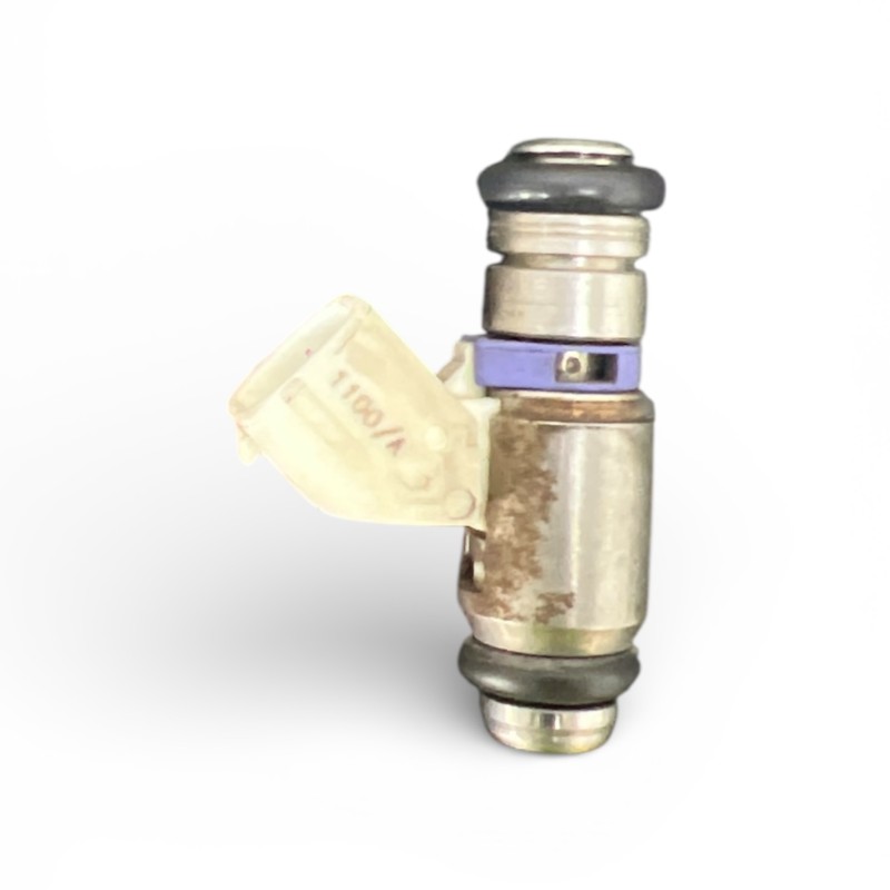 Injector / Volkswagen Polo 6R 2010 / Motor, racire si evacuare