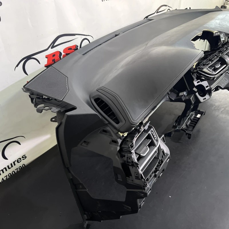 Plansa bord / Toyota CHR CHR 2022 / Interior