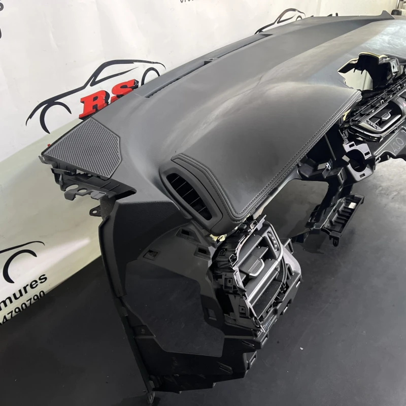 Plansa bord / Toyota CHR CHR 2022 / Interior