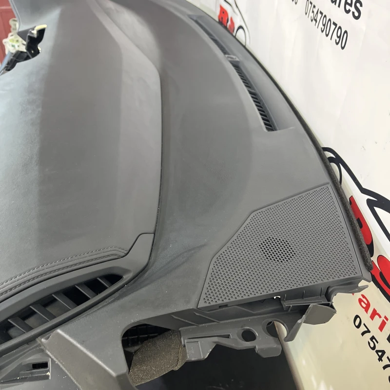 Plansa bord / Toyota CHR CHR 2022 / Interior