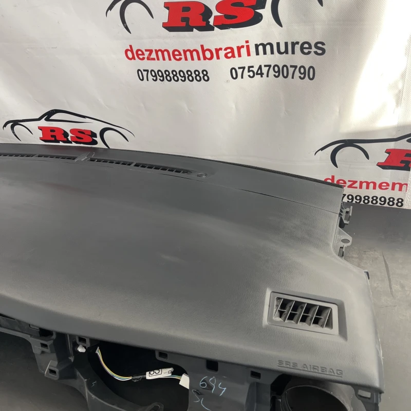 Plansa bord / Toyota Auris E180 2014 / Interior