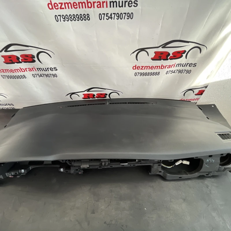 Plansa bord / Toyota Auris E180 2014 / Interior