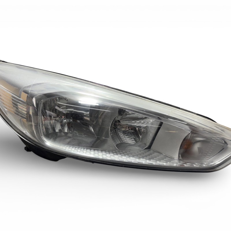 Far dreapta / Ford Focus MK3 2015 / Caroserie, oglinzi si faruri