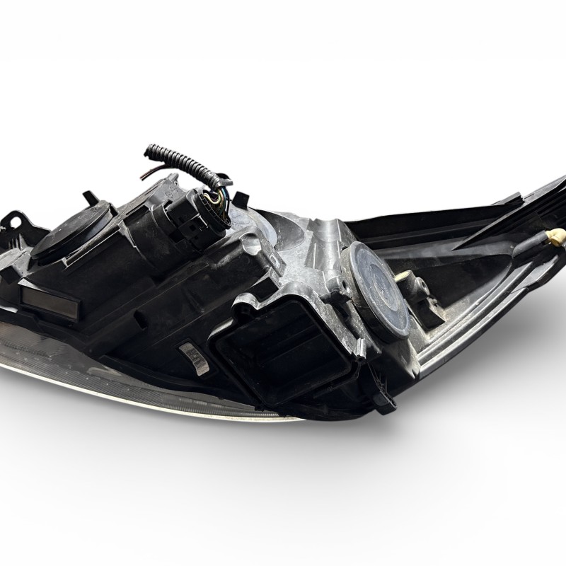 Far dreapta / Ford Focus MK3 2015 / Caroserie, oglinzi si faruri