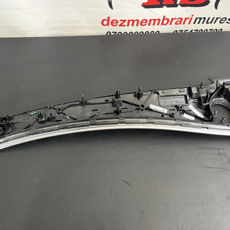 Ornament trim bord / Mercedes-Benz E Class W213 2016 / Interior