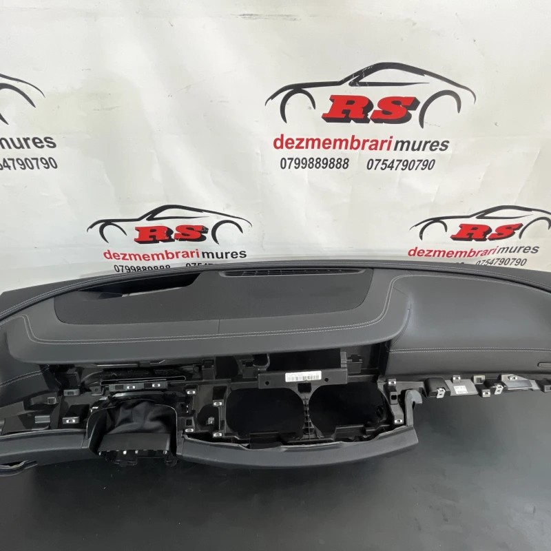 Plansa bord / Mercedes-Benz E Class W213 2016 / Interior