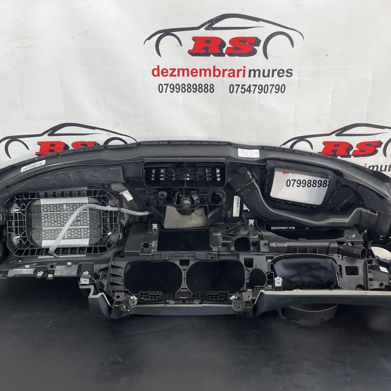 Plansa bord / Mercedes-Benz E Class W213 2016 / Interior