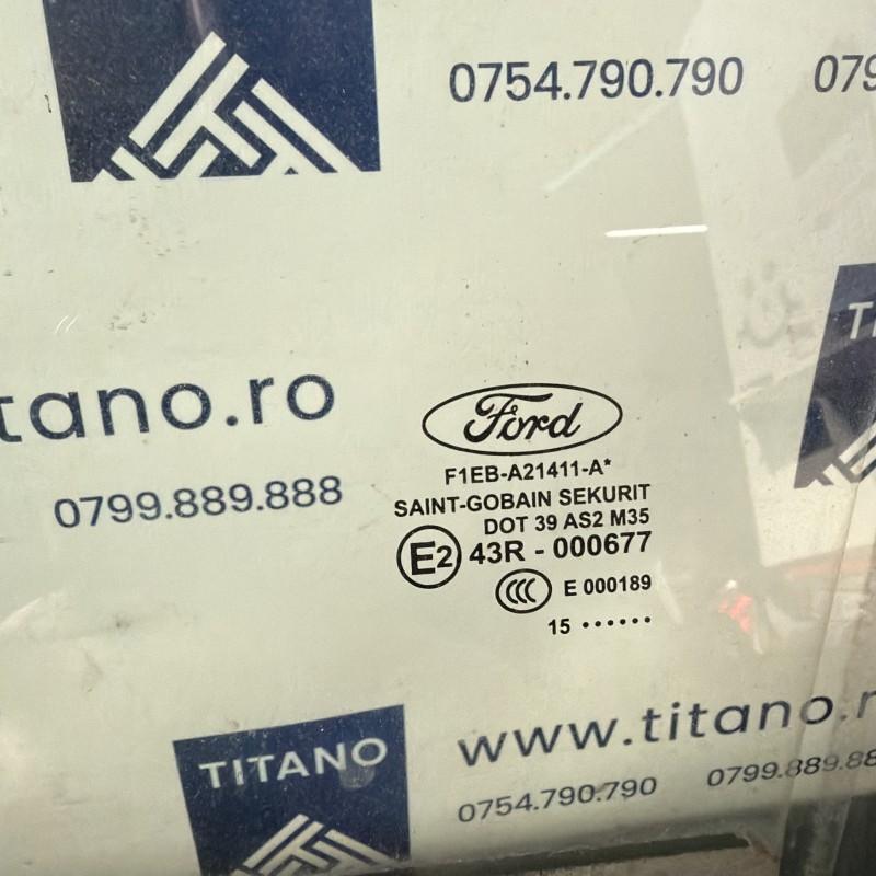 Geam stanga fata / Ford Focus MK3 2015 / Caroserie, oglinzi si faruri