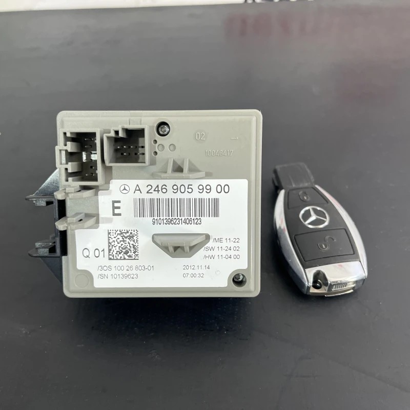 Contact cu cheie / Mercedes-Benz A Class W176 2012 / Interior