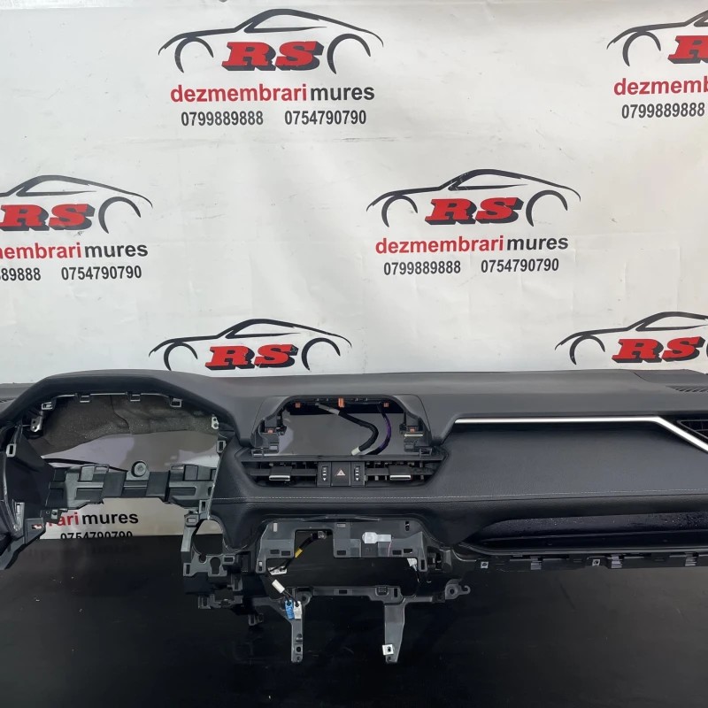 Plansa bord / Toyota Rav4 XA40 2020 / Interior