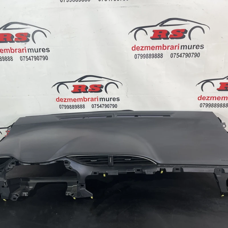 Plansa bord / Toyota Yaris XP130 facelift 2021 / Interior
