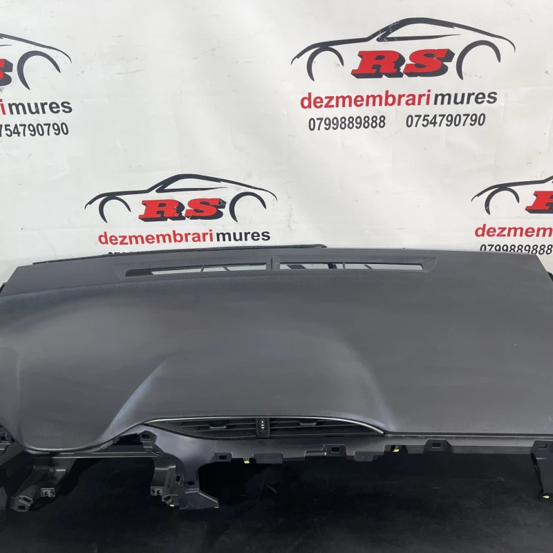 Plansa bord / Toyota Yaris XP130 facelift 2021 / Interior