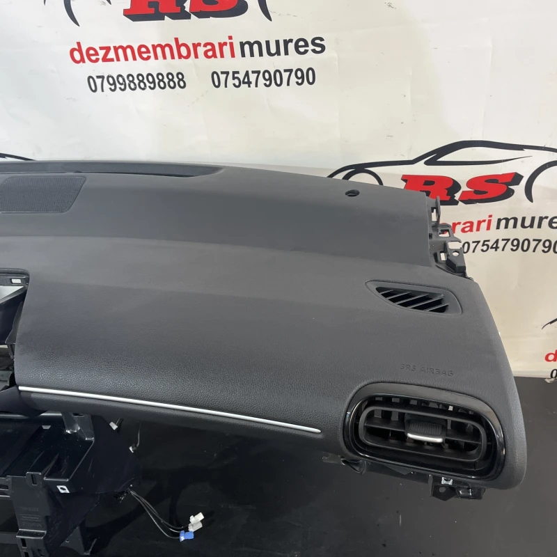 Plansa bord / Toyota Yaris XP130 2016 / Interior