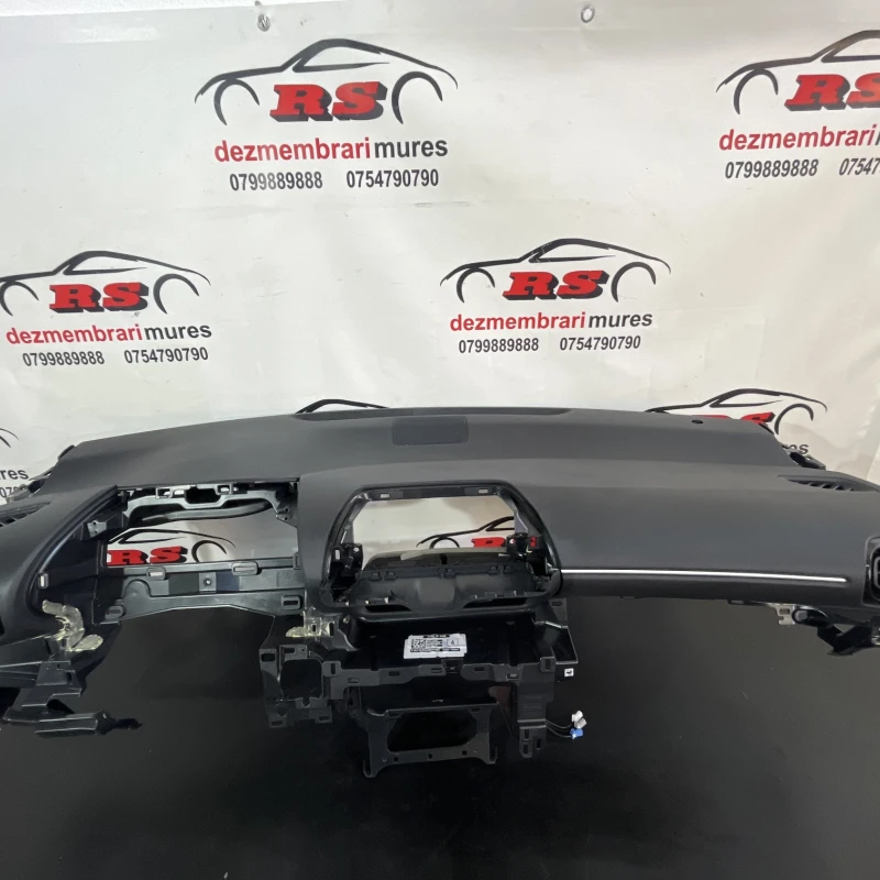Plansa bord / Toyota Yaris XP130 2016 / Interior
