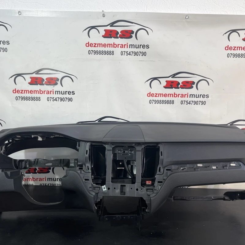 Plansa bord / Volvo XC60 D4 2019 / Interior