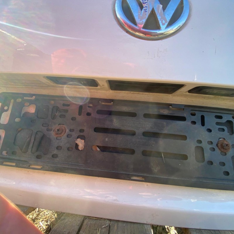 Haion / Volkswagen Passat B7 2012 / Caroserie, oglinzi si faruri