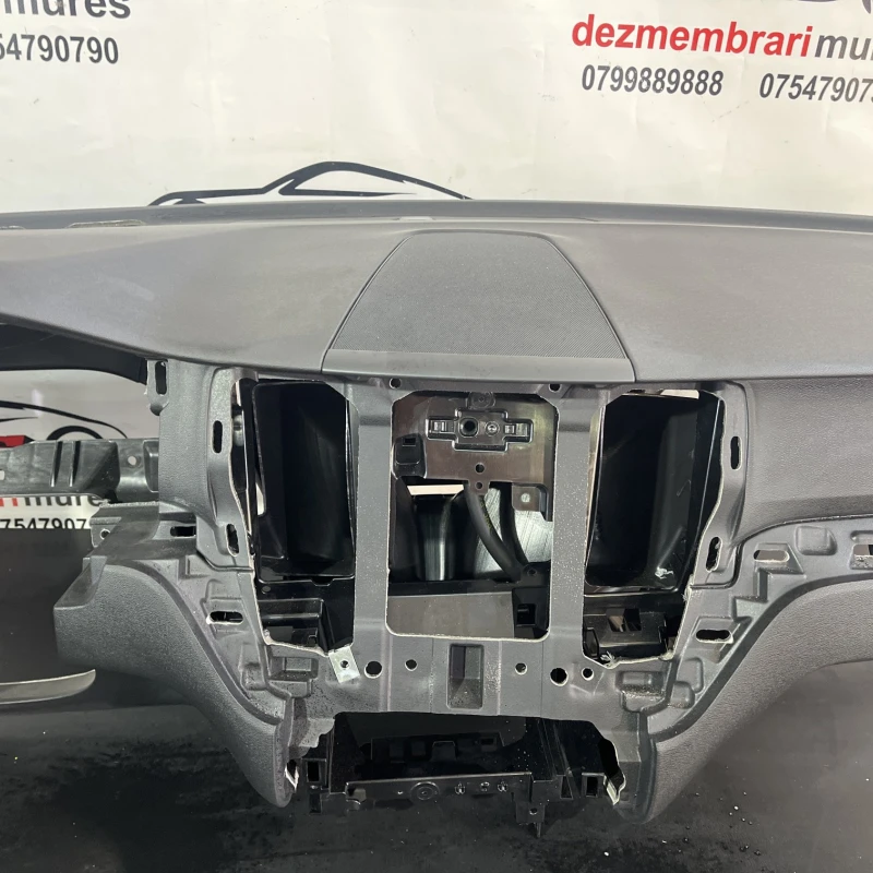 Plansa bord / Volvo XC60 D4 2019 / Interior