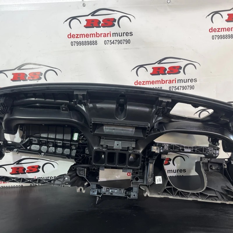 Plansa bord / Volvo XC60 D4 2019 / Interior