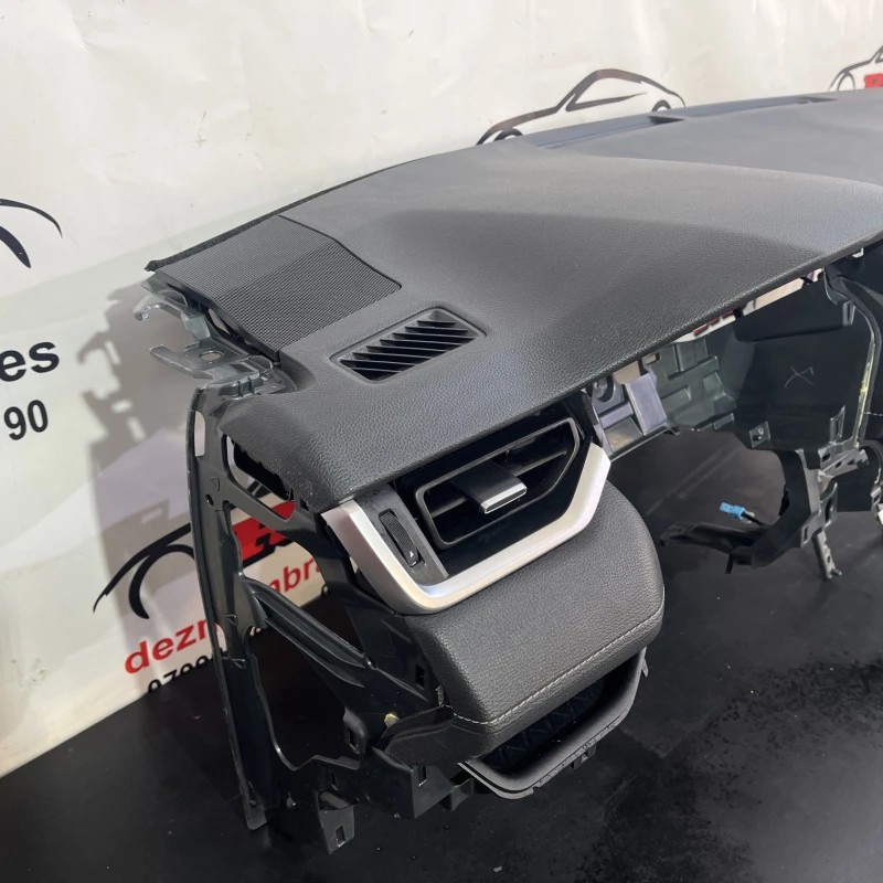 Plansa bord / Toyota Rav4 XA40 2020 / Interior