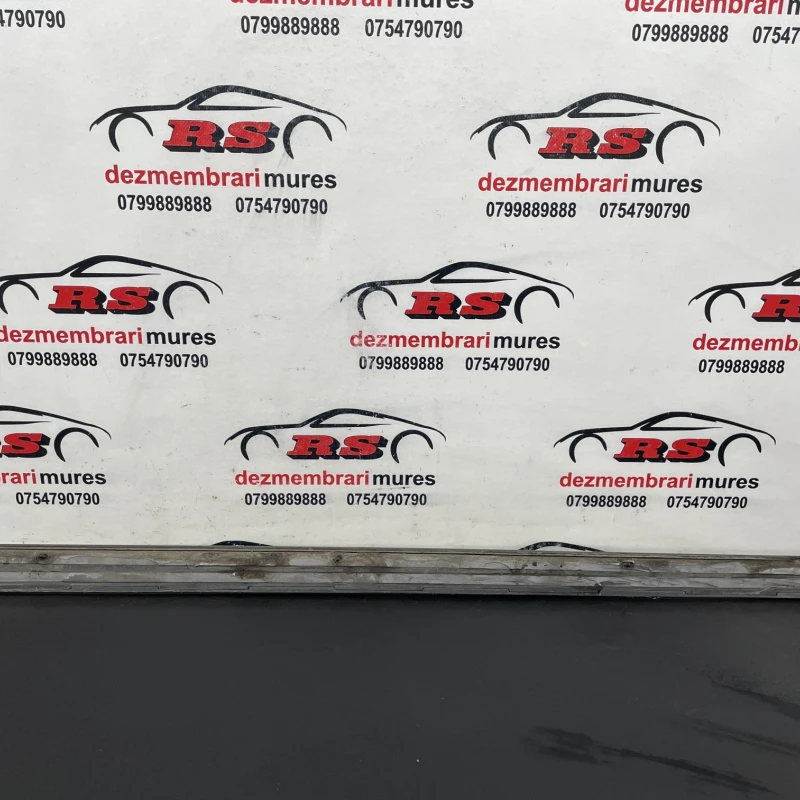 Bandou usa stanga fata / Volkswagen Passat B7 2014 / Caroserie, oglinzi si faruri