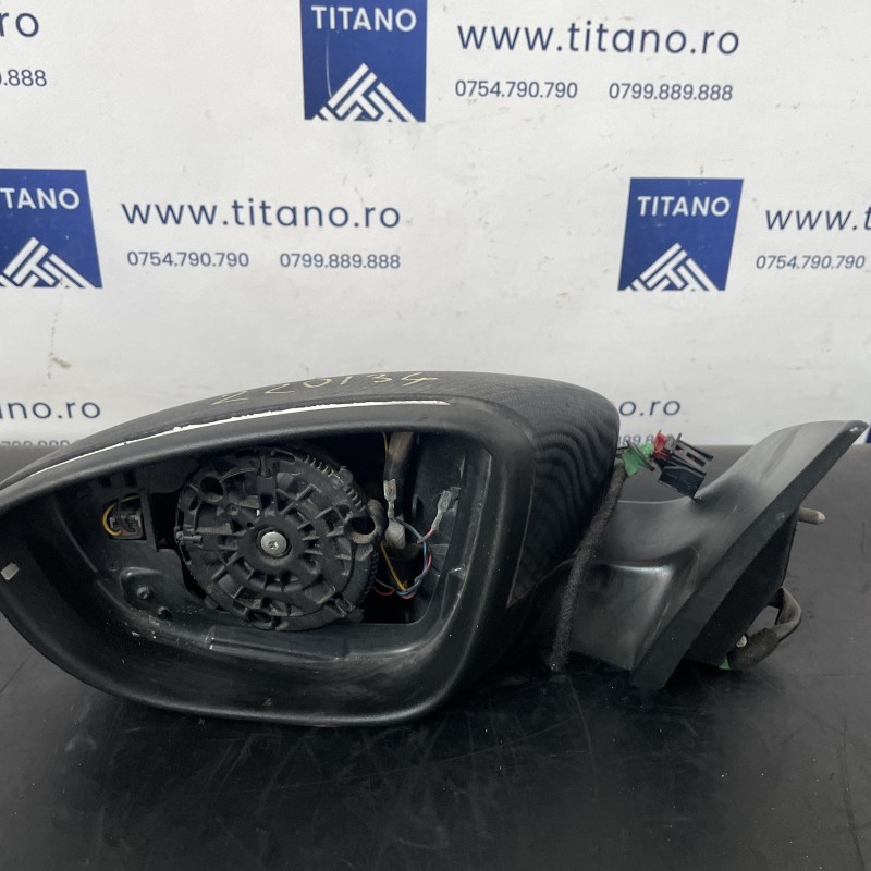 Oglinda stanga / Volkswagen Passat CC 2011 / Caroserie, oglinzi si faruri