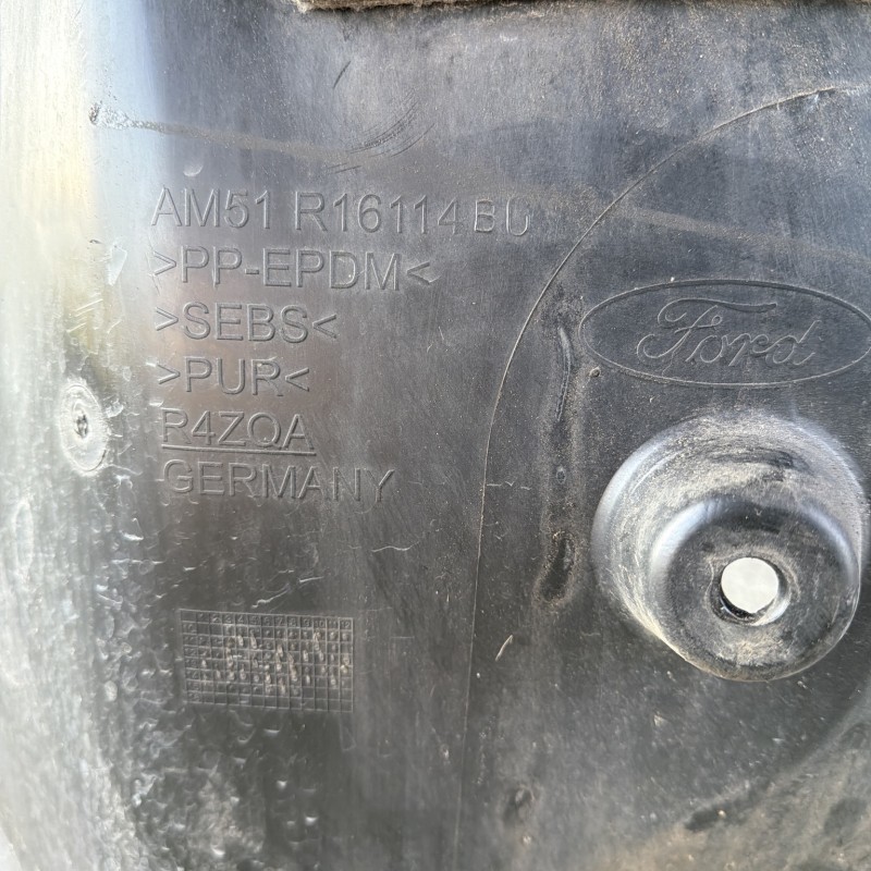 Carenaj dreapta fata mare / Ford Focus MK3 2015 / Caroserie, oglinzi si faruri