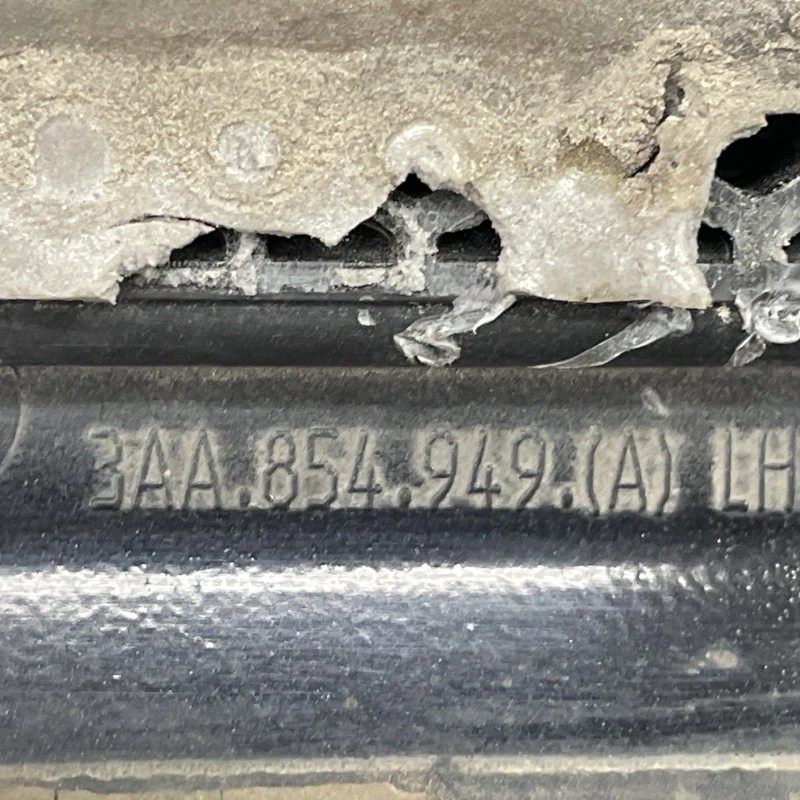 Bandou usa stanga spate / Volkswagen Passat B7 2012 / Caroserie, oglinzi si faruri