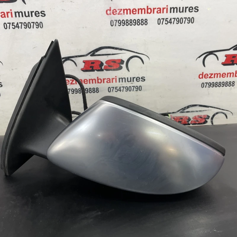 Oglinda stanga / Volkswagen Passat B7 2014 / Caroserie, oglinzi si faruri