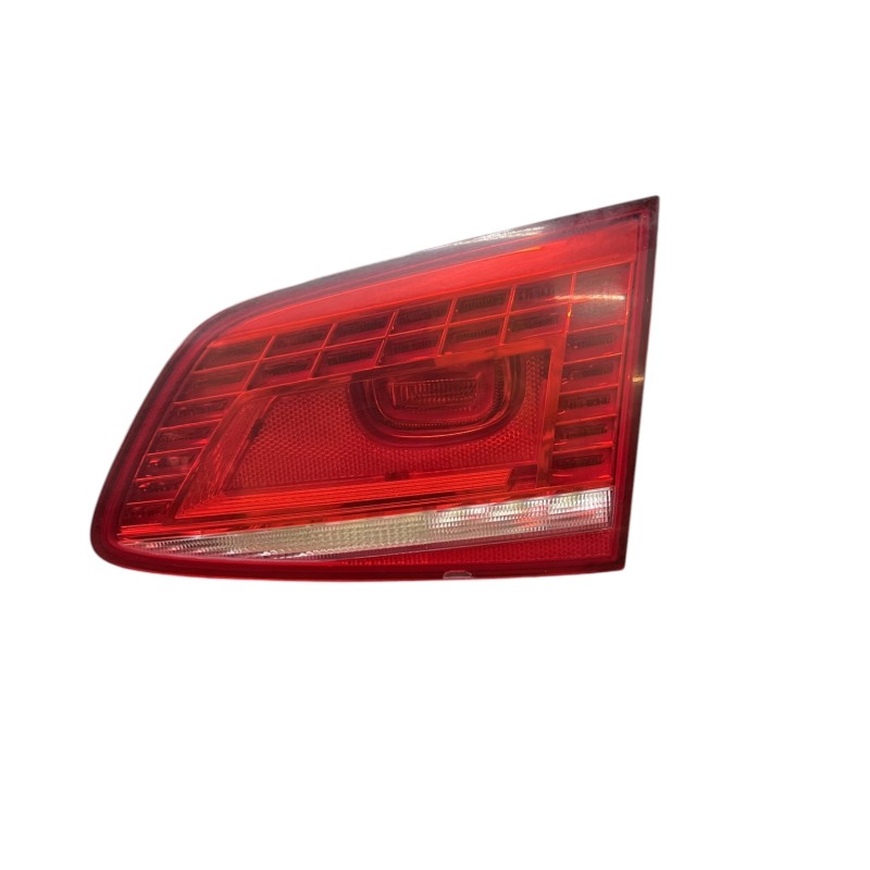 Stop dreapta haion Volkswagen Passat B7 2014