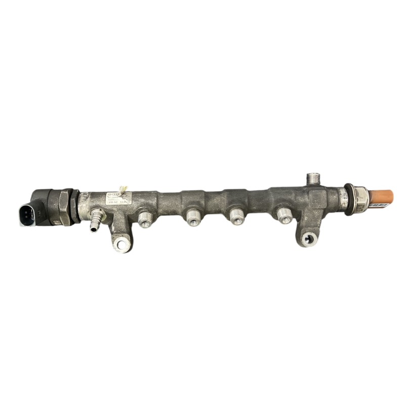Rampa injectoare cu senzor / Volkswagen Passat B7 2014 / Motor, racire si evacuare