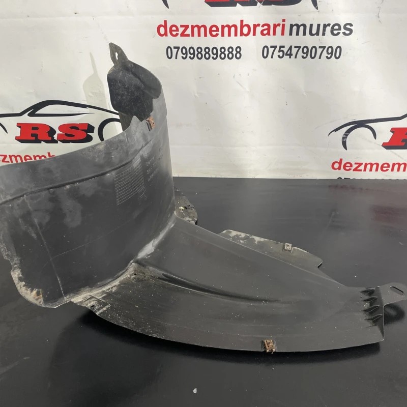 Carenaj dreapta fata mic / Volkswagen Passat B7 2014 / Caroserie, oglinzi si faruri