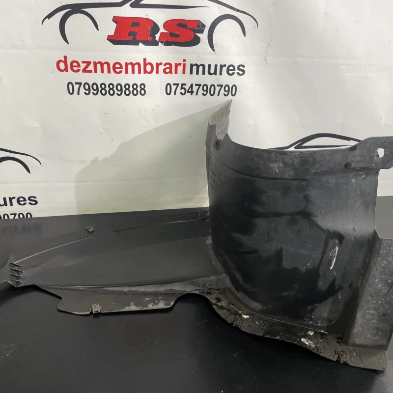 Carenaj dreapta fata mic / Volkswagen Passat B7 2014 / Caroserie, oglinzi si faruri