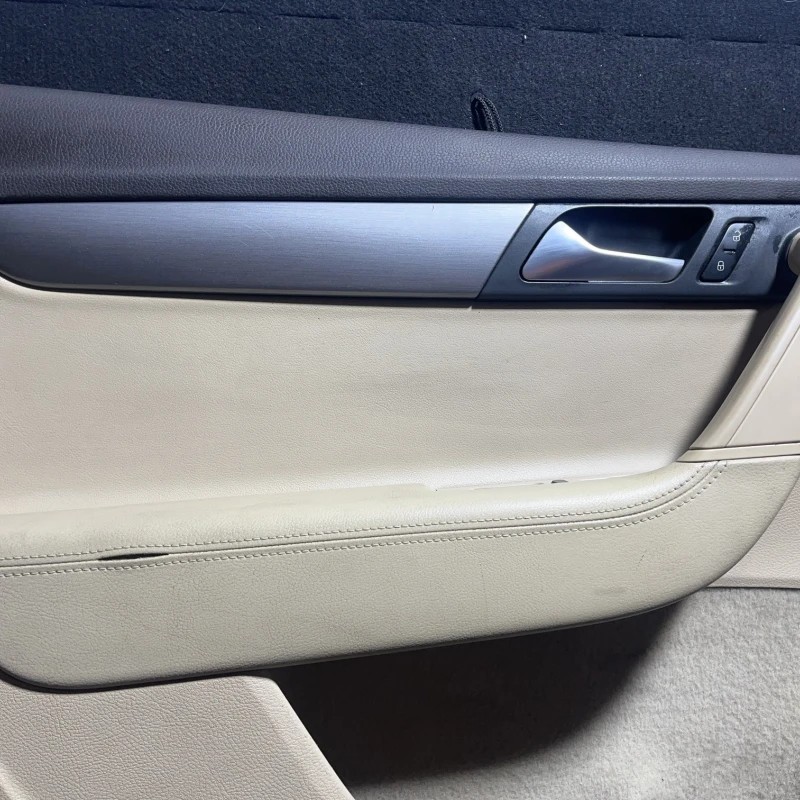 Panou tapiterie usa stanga fata / Volkswagen Passat B7 2012 / Interior