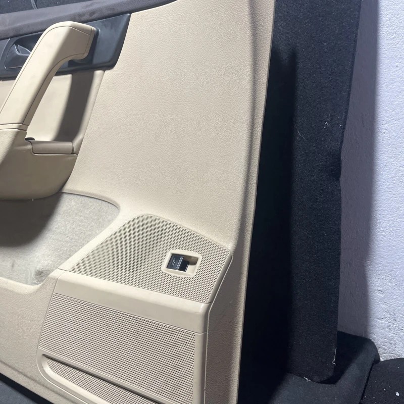 Panou tapiterie usa stanga fata / Volkswagen Passat B7 2012 / Interior