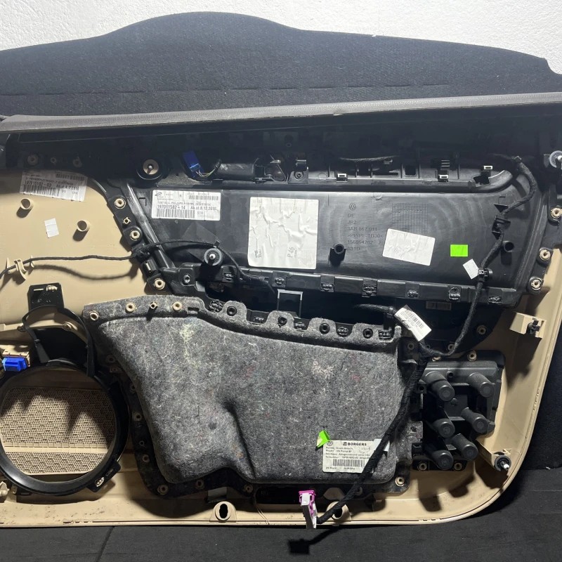 Panou tapiterie usa stanga fata / Volkswagen Passat B7 2012 / Interior