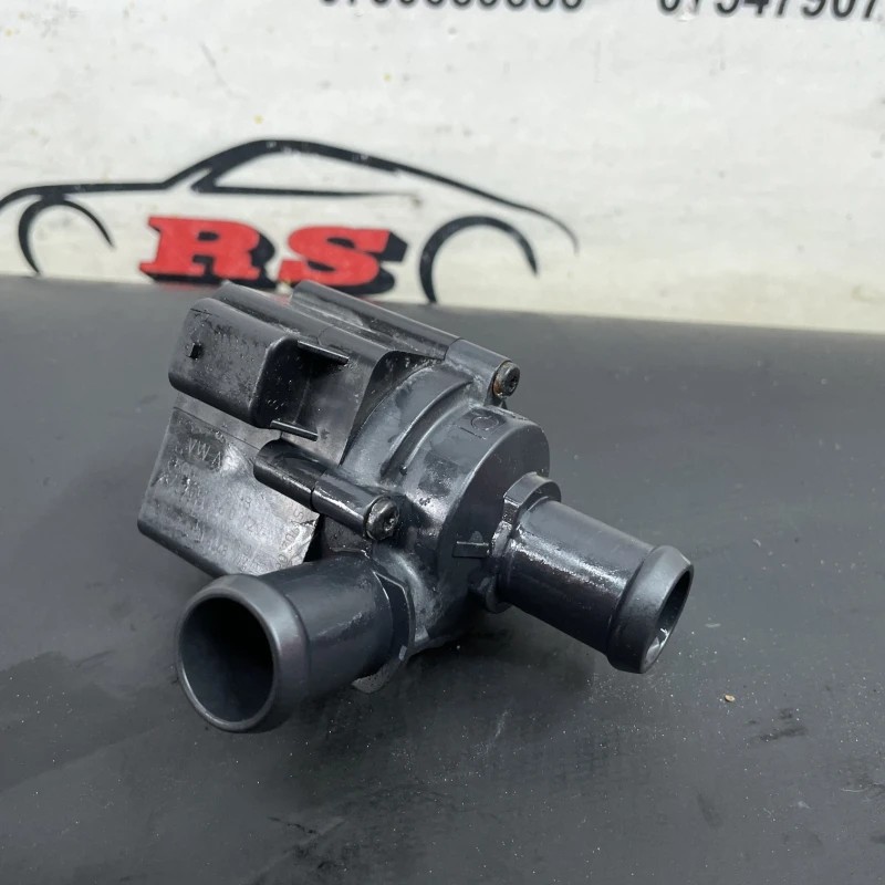 Pompa auxiliara recirculare apa Audi A4 B8 2017
