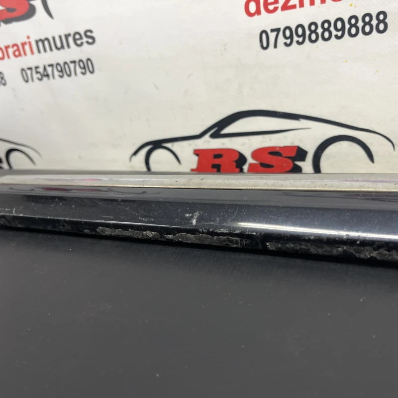 Bandou usa stanga fata / Volkswagen Passat B7 2012 / Caroserie, oglinzi si faruri